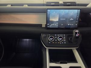 Land Rover Defender 110 D250 X-Dynamic SE - Image 8