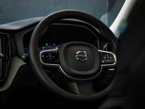 Volvo XC60 T8 Recharge AWD R-Design - Image 9