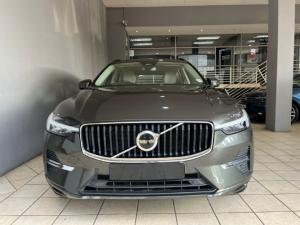 Volvo XC60 B5 AWD Essential - Image 2