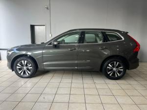 Volvo XC60 B5 AWD Essential - Image 3