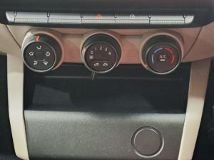 Renault Triber 1.0 Express panel van - Image 11