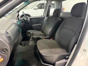 Nissan NP200 1.6i safety pack (aircon) - Image 6