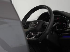Audi SQ7 TFSI quattro Black Edition - Image 30