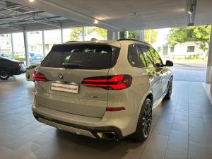 BMW X5 xDRIVE50e M Sport PRO - Image 13