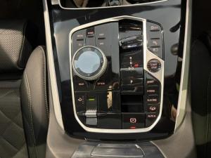 BMW X5 xDRIVE50e M Sport PRO - Image 17