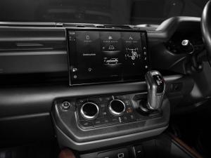 Land Rover Defender 110 D300 X - Image 11