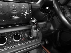Land Rover Defender 110 D300 X - Image 18