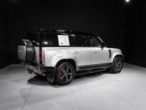 Land Rover Defender 110 D300 X - Image 19