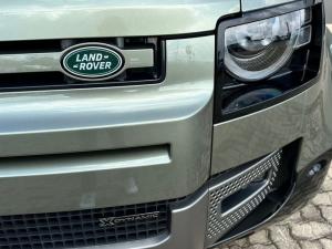 Land Rover Defender 110 D300 X-Dynamic HSE - Image 10