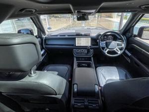 Land Rover Defender 110 D300 X-Dynamic HSE - Image 11