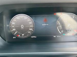 Land Rover Defender 110 D300 X-Dynamic HSE - Image 12