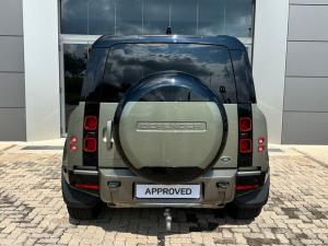 Land Rover Defender 110 D300 X-Dynamic HSE - Image 6