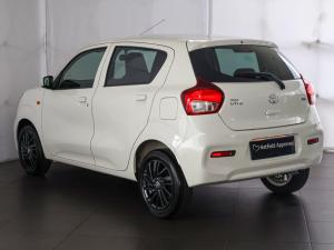 Toyota Vitz 1.0 XR auto - Image 11