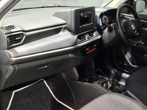 Suzuki Swift 1.2 GL - Image 11