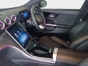 Mercedes-Benz C-Class C200 Avantgarde - Image 21