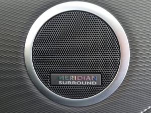 Land Rover Discovery D300 R-Dynamic HSE - Image 29