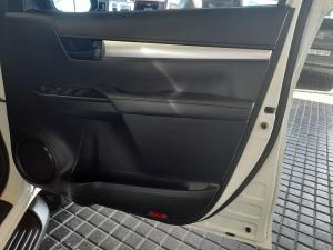 Toyota Hilux 2.4GD-6 double cab 4x4 Raider auto - Image 12