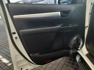 Toyota Hilux 2.4GD-6 double cab 4x4 Raider auto - Image 13