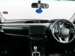 Toyota Hilux 2.8GD-6 double cab Raider auto - Image 6