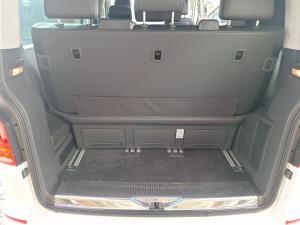 Volkswagen Caravelle 2.0BiTDI Highline - Image 17