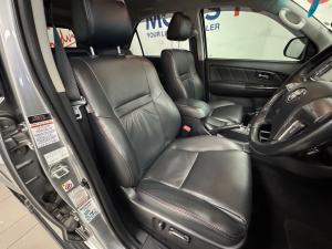 Toyota Fortuner 3.0D-4D Ltd edition auto - Image 14