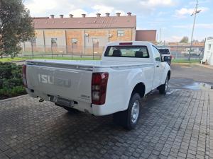 Isuzu D-Max Gen 6 250c single cab Fleetside - Image 2