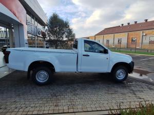 Isuzu D-Max Gen 6 250c single cab Fleetside - Image 3