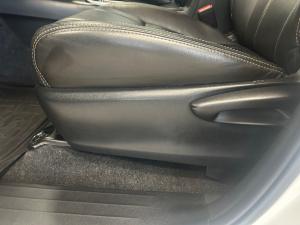 Toyota Hilux 2.8GD-6 double cab Raider auto - Image 15