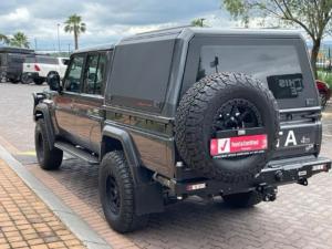Toyota Land Cruiser 79 2.8GD-6 double cab auto - Image 10