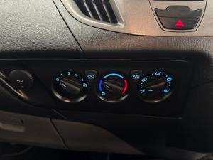 Ford Transit Custom panel van 2.2TDCi 92kW LWB Ambiente - Image 14