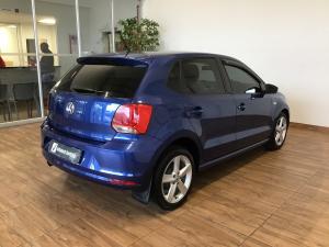 Volkswagen Polo Vivo hatch 1.6 Highline - Image 2