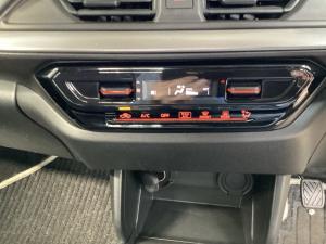 Suzuki Swift 1.2 GL - Image 14