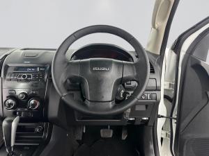 Isuzu D-MAX 250 HO HI-RIDE automatic D/C - Image 11