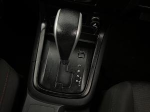 Isuzu D-MAX 250 HO HI-RIDE automatic D/C - Image 8