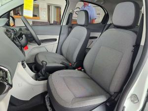 Tata Tiago 1.2 XT - Image 11