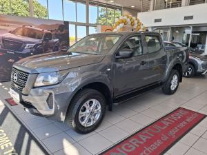 Nissan Navara 2.5DDTi double cab SE Plus auto - Image 2
