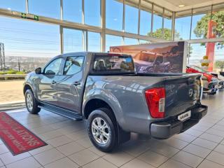 Nissan Navara 2.5DDTi double cab SE Plus auto