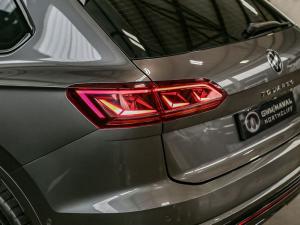 Volkswagen Touareg V6 TDI Executive R-Line - Image 10