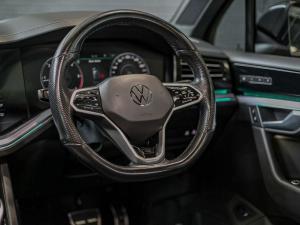 Volkswagen Touareg V6 TDI Executive R-Line - Image 11