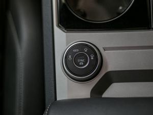 Volkswagen Touareg V6 TDI Executive R-Line - Image 18