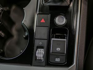 Volkswagen Touareg V6 TDI Executive R-Line - Image 19