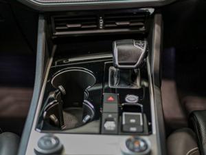Volkswagen Touareg V6 TDI Executive R-Line - Image 20
