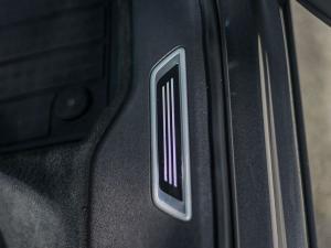 Volkswagen Touareg V6 TDI Executive R-Line - Image 25