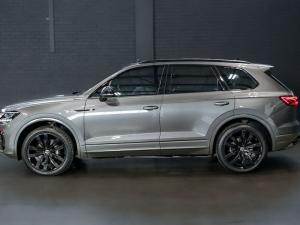 Volkswagen Touareg V6 TDI Executive R-Line - Image 7