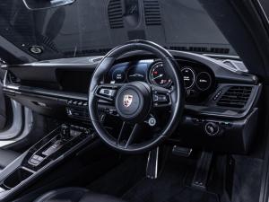 Porsche 911 Carrera S coupe - Image 16