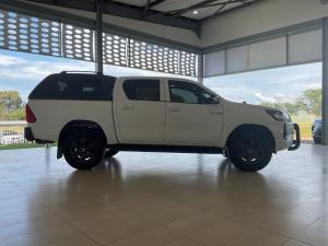 Toyota Hilux 2.4GD-6 double cab Raider manual - Image 3