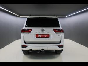 Toyota Land Cruiser 300 3.3D ZX - Image 5