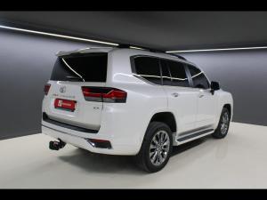 Toyota Land Cruiser 300 3.3D ZX - Image 2