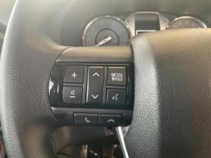 Toyota Hilux 2.4GD-6 single cab Raider manual - Image 9