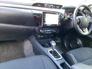 Toyota Hilux 2.8GD-6 double cab Raider auto - Image 7